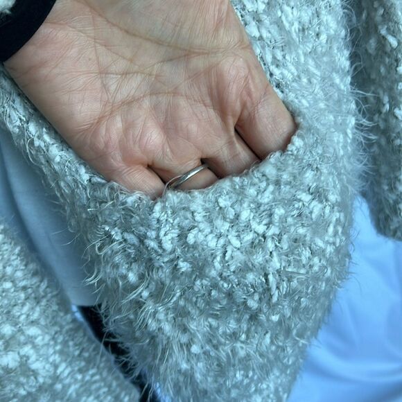 Emerson Light Gray White Cardigan Sweater Size X-Large Soft Eyelash Open Front - Picture 4 of 9